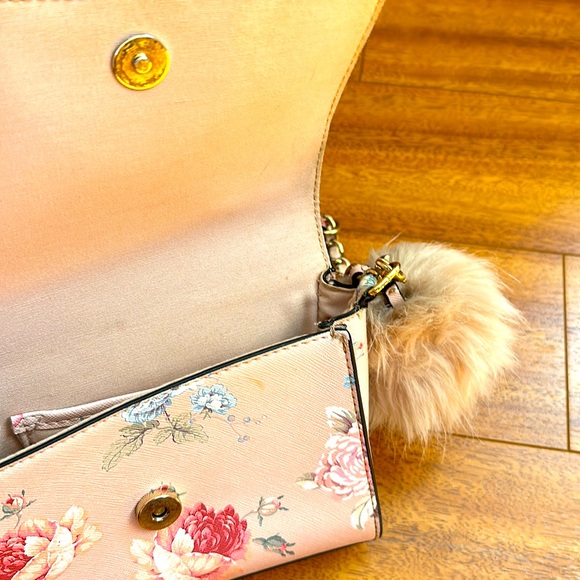 Also mini Pink Rose Purse π πΉ π©· - Picture 4 of 7